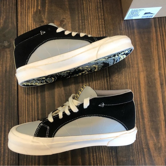 VANS Skateboard RARE! Women’s 7 Mens 5.5 Black Gray Skateboarding Shoes. - Picture 9 of 16